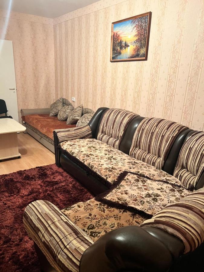 Ореховая Горка Апартаменты С Балконом И Лифтом Narva Ngoại thất bức ảnh