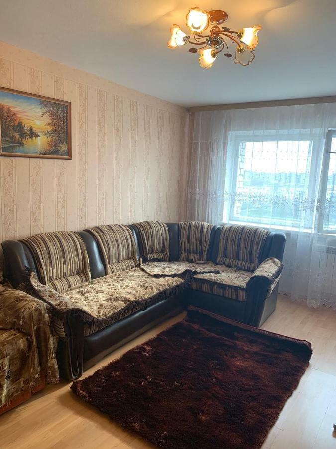Ореховая Горка Апартаменты С Балконом И Лифтом Narva Ngoại thất bức ảnh