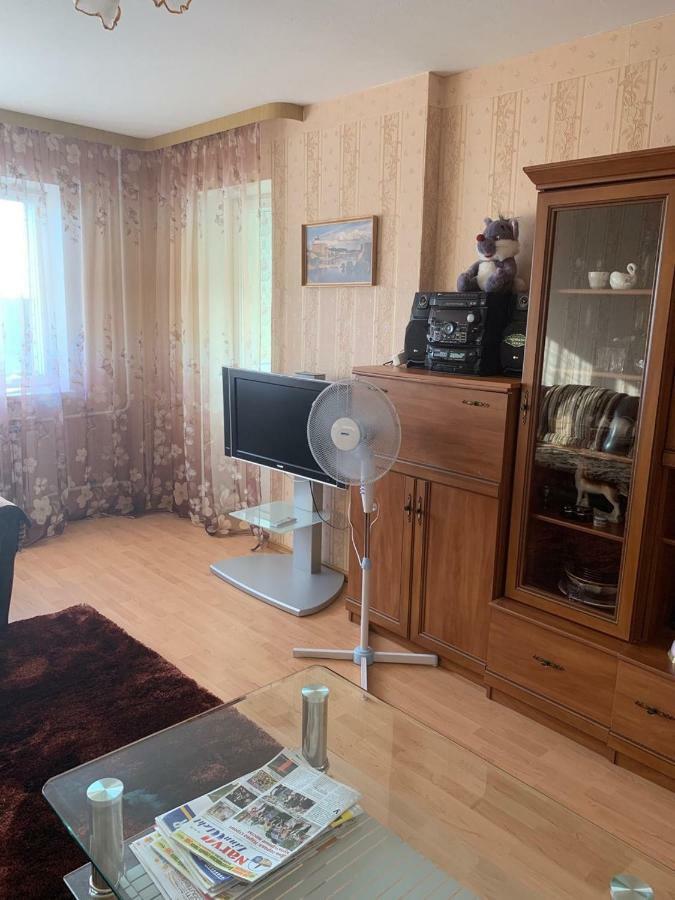 Ореховая Горка Апартаменты С Балконом И Лифтом Narva Ngoại thất bức ảnh
